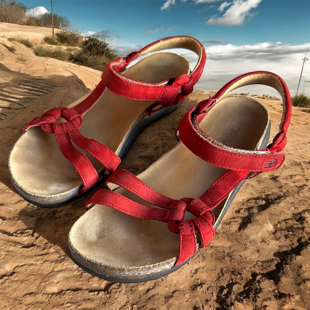 Teva Ventura Red Cork Sandals 6389 Strap Leather Flat Slip On Waterproof Women 6 - Picture 1 of 5